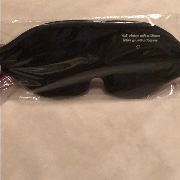 Free Facemask with the purchase of sleep m… - Picture 7 of 7